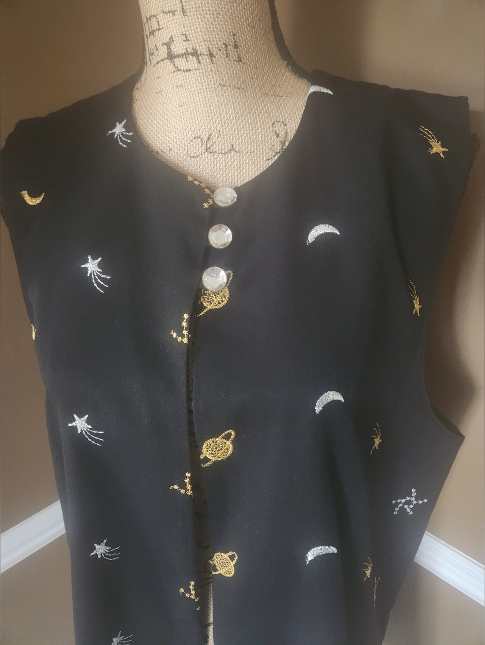 Celestial Black Sleeveless‎ Long Vest With Top Buttondls Sz 14 - Picture 3 of 11